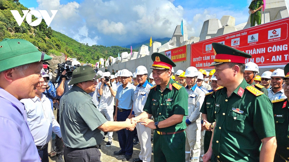 thu tuong kiem tra, khao sat mot so du an trong diem cua thanh pho Da nang hinh anh 5