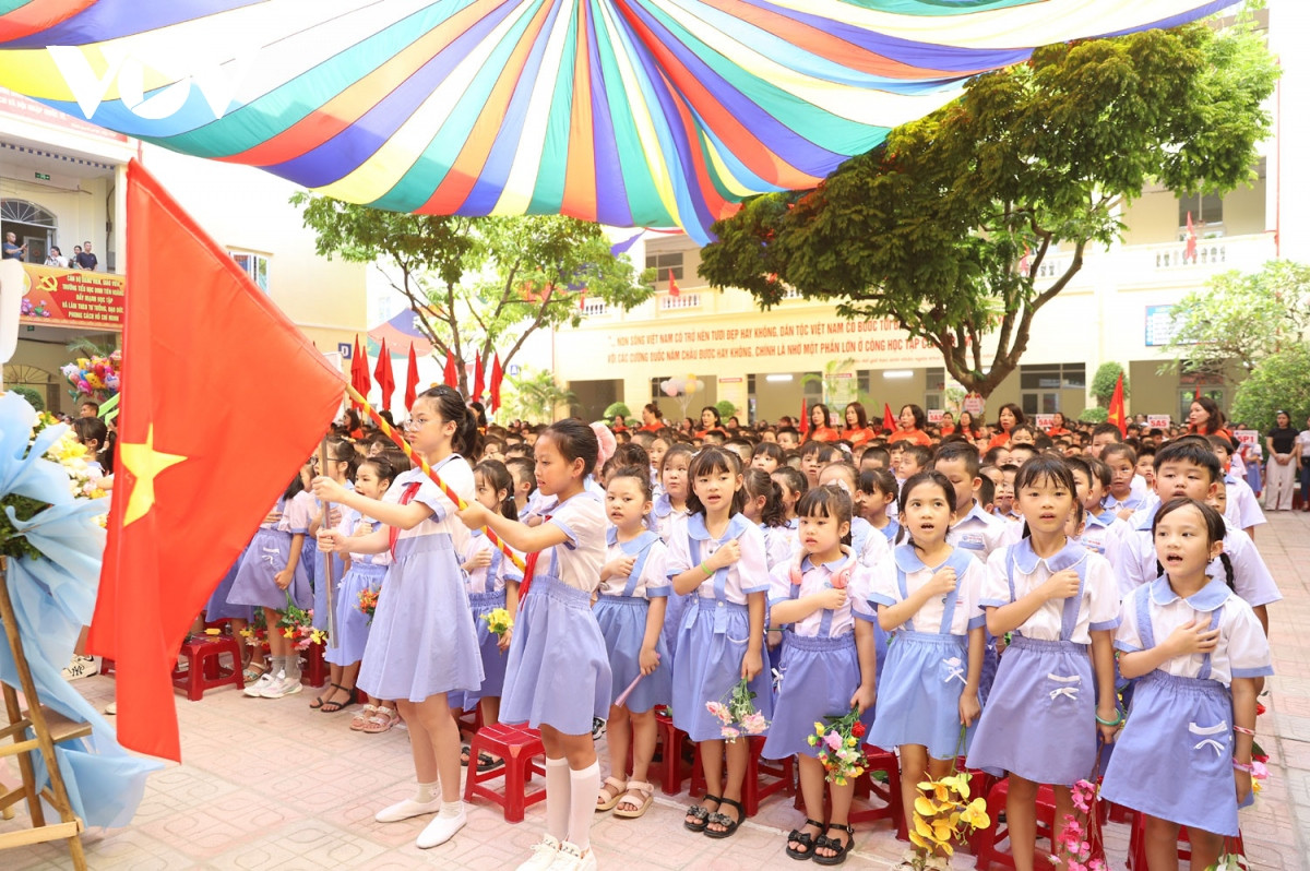 nhung le khai giang giua bien khoi hinh anh 4