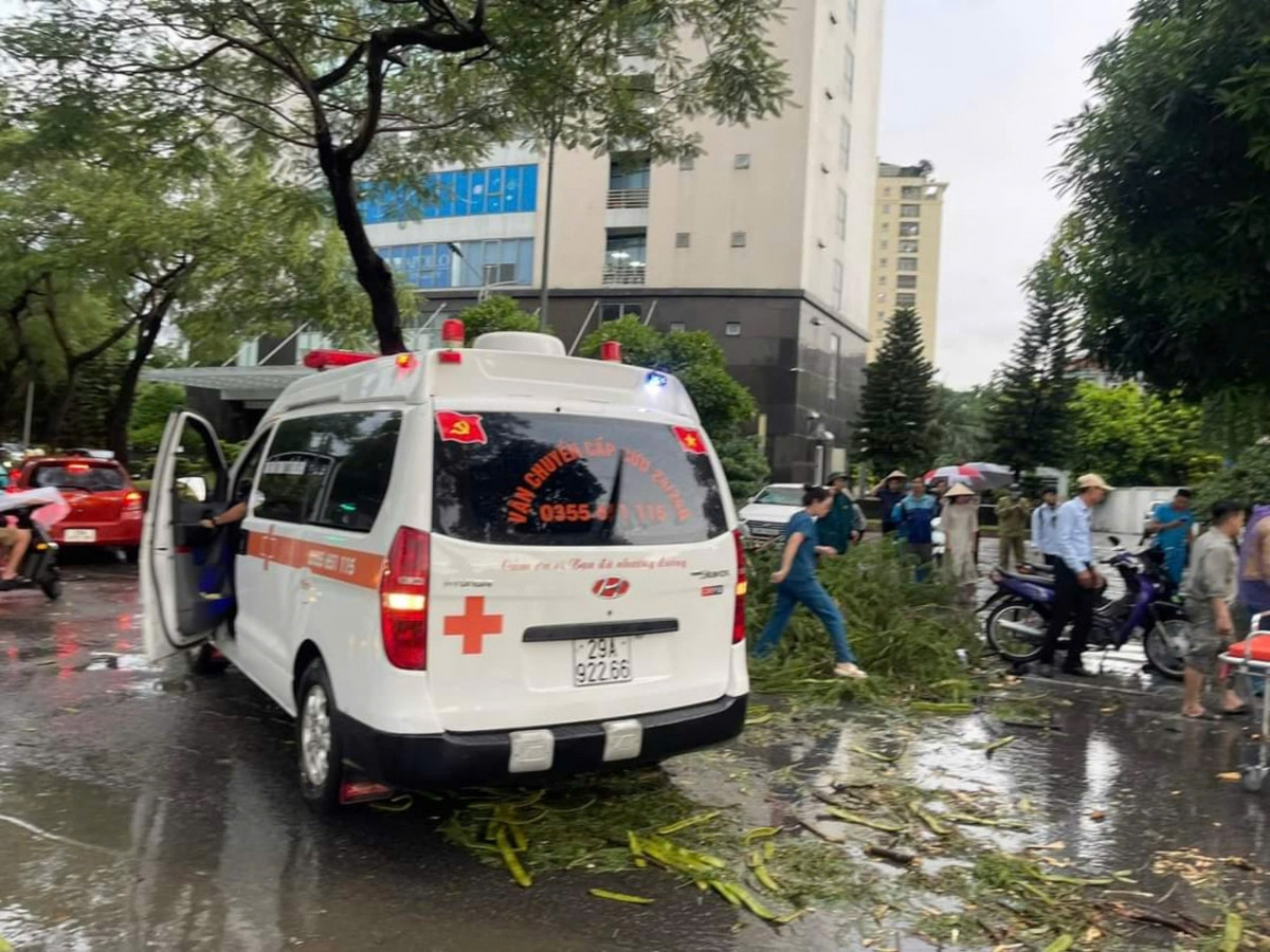 truc tiep sieu bao yagi se vao vinh bac bo nua dem nay, gio giat manh tai co to hinh anh 54