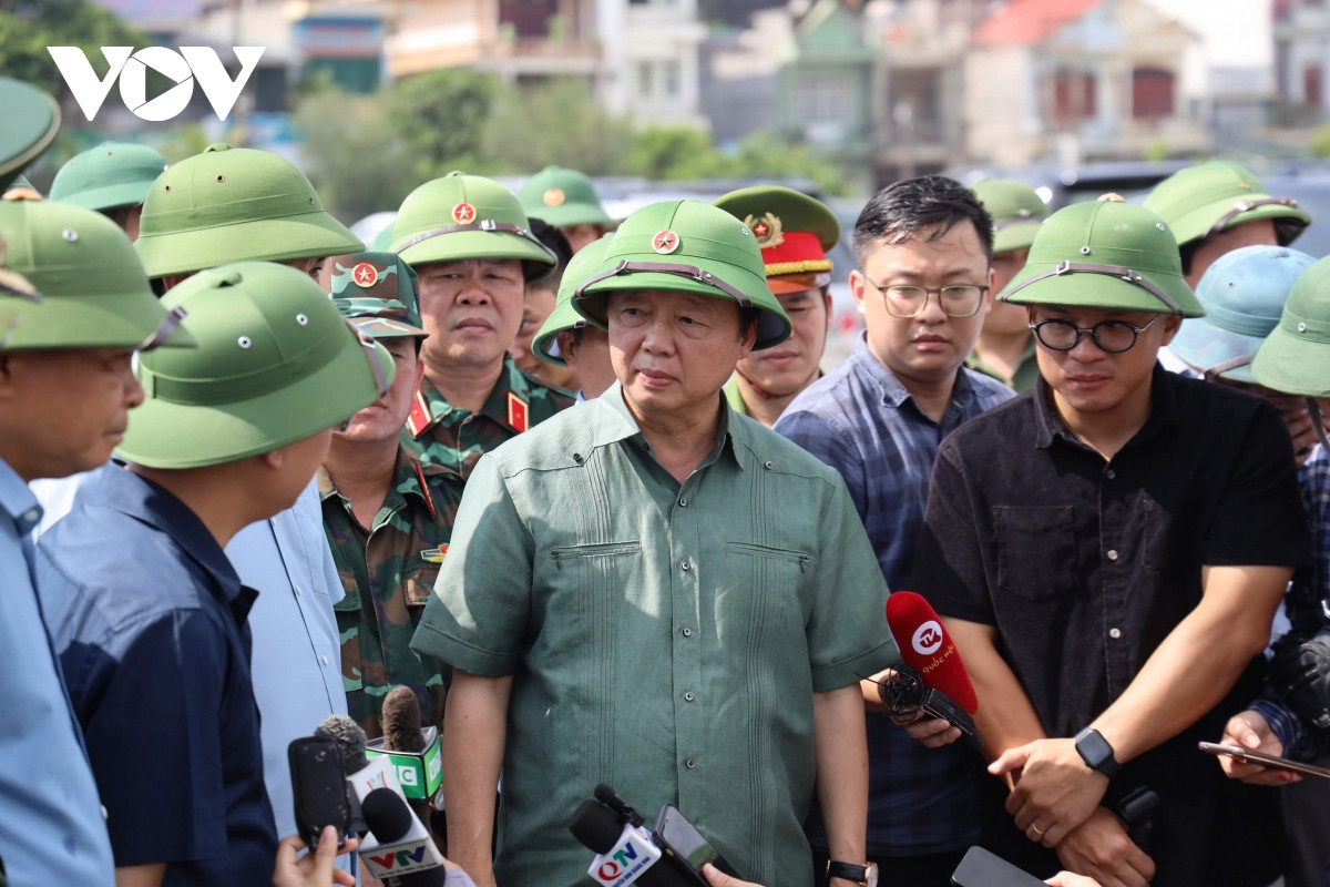 truc tiep sieu bao yagi se vao vinh bac bo nua dem nay, gio giat manh tai co to hinh anh 40