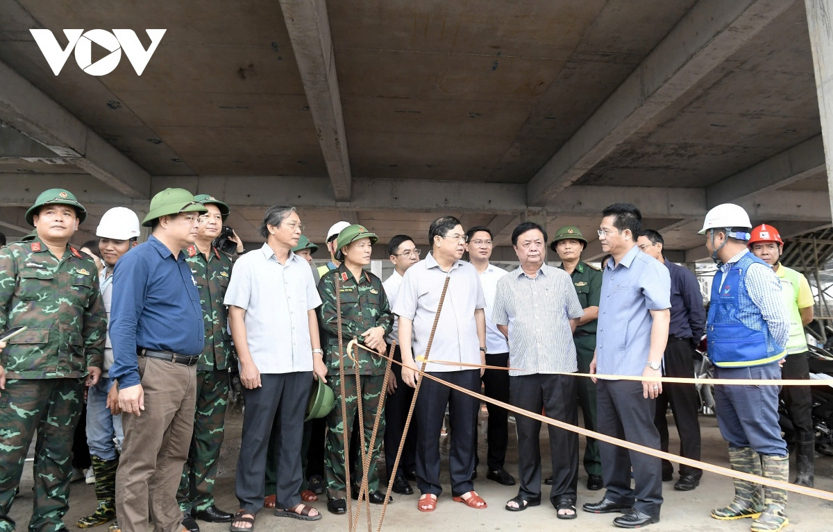 bo truong le minh hoan kiem tra cong tac ung pho bao so 3 o nam Dinh hinh anh 3