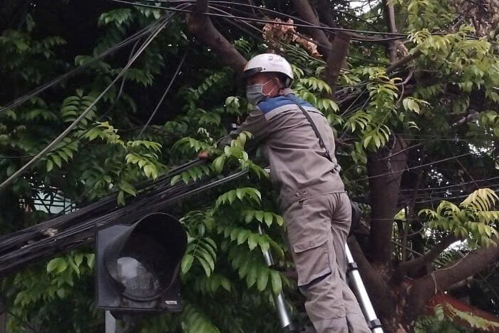 HanoiTelecom và các doanh nghiệp phối hợp triển khai dịch vụ chuyển vùng di động (roaming) miễn phí, ứng phó bão số 3. (Ảnh: Bộ Thông tin và Truyền thông)