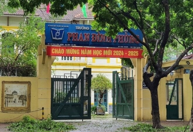 Nhiều trường học trên địa bàn Hà Nội bị thiệt hại về cơ sở vật chất do bão.