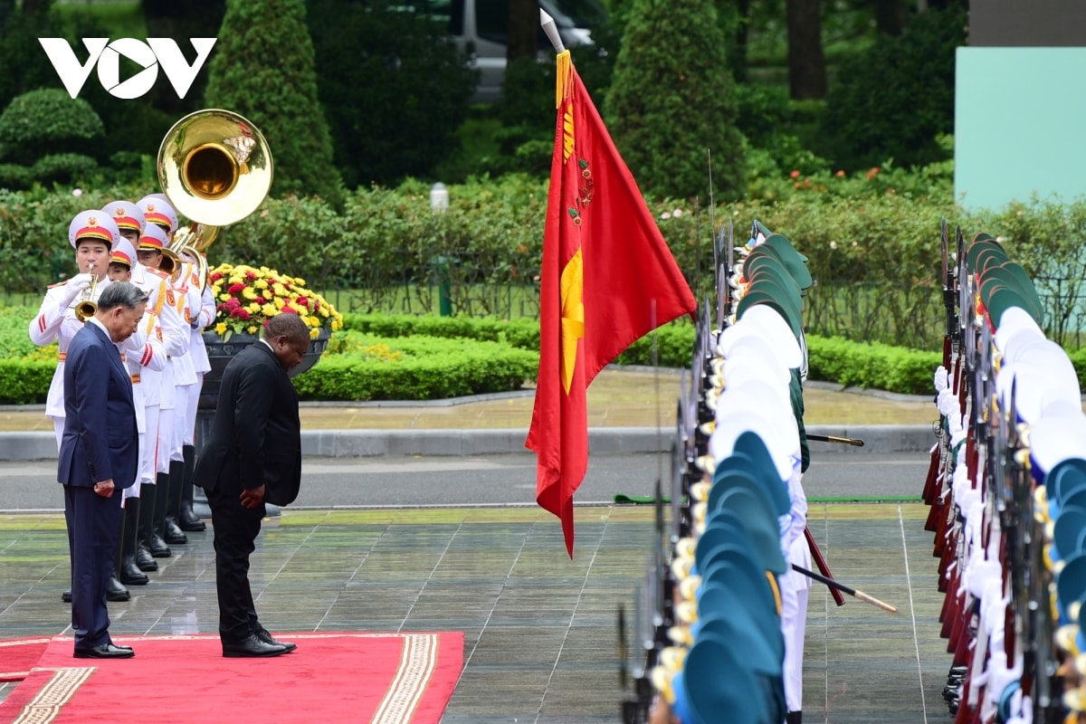 tổng bí thư, chủ tịch nước tô lâm chủ trì lễ đón chính thức tổng thống mozambique hình ảnh 2 tong bi thu, chu tich nuoc to lam chu tri le don chinh thuc tong thong mozambique hinh anh 2