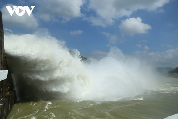 Dam bao an toan ha du khi van hanh ho thuy dien hoa binh, tuyen quang hinh anh 1