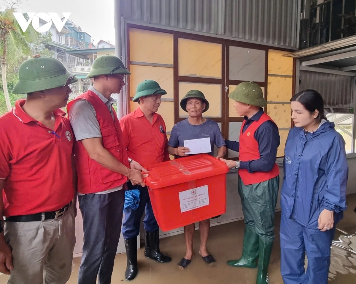 ban tuyen giao trung uong va cac co quan, don vi ung ho dong bao vung bao lu hinh anh 5