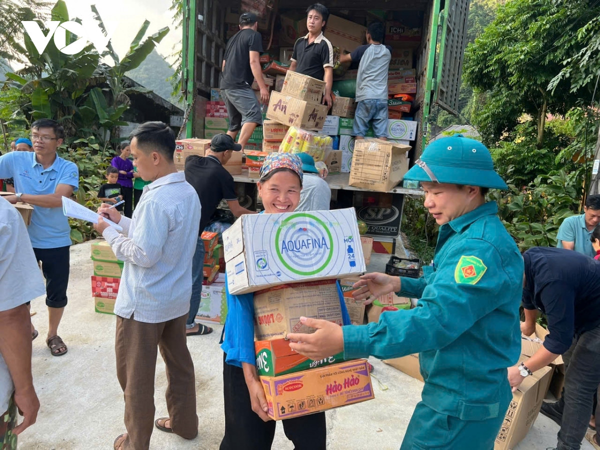 nhung chuyen hang vuot ngan cay so den voi vung thien tai cao bang hinh anh 2