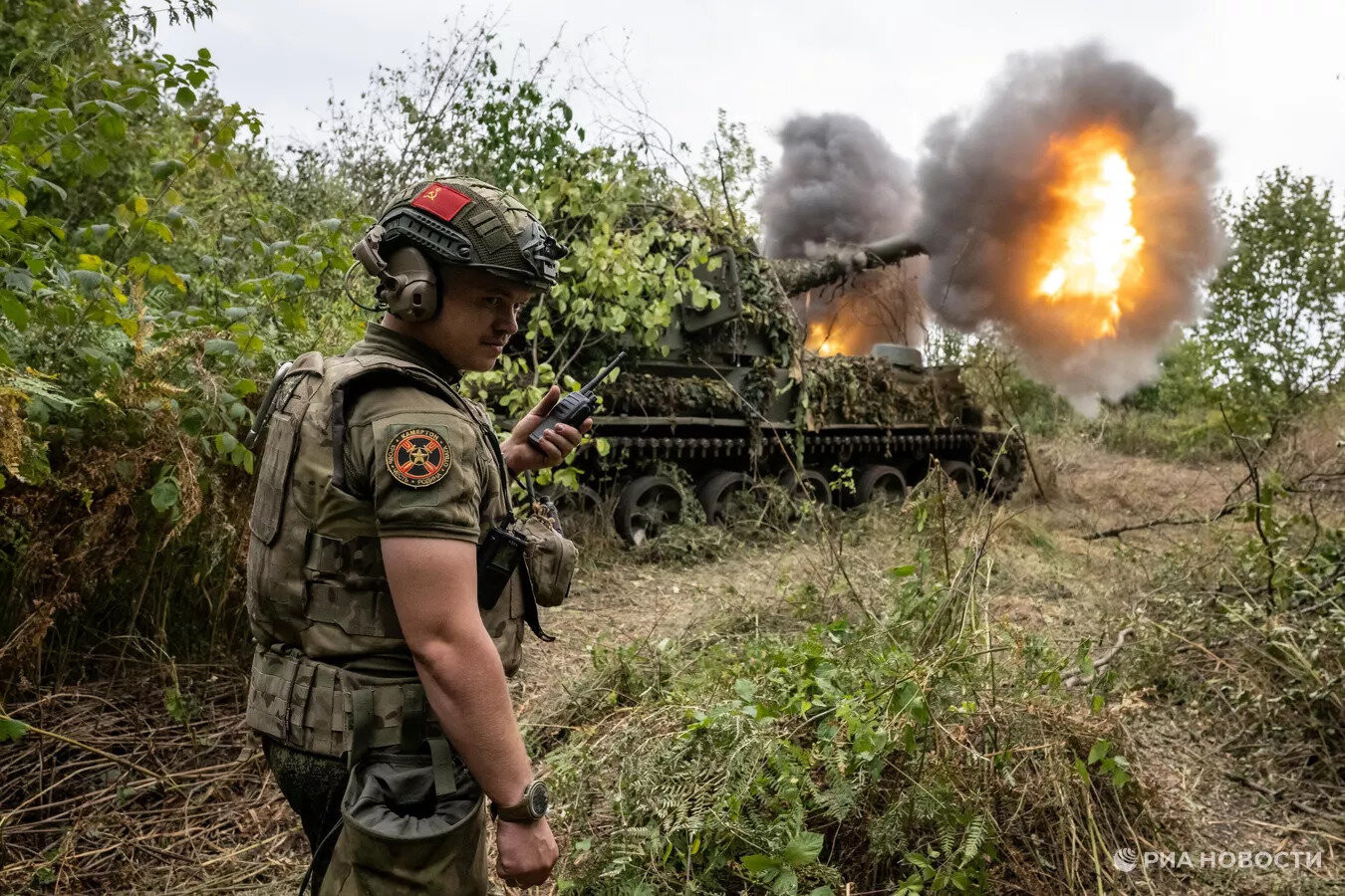 Pháo binh Nga tham gia chiến dịch quân sự đặc biệt ở Ukraine. (Ảnh: RIA Novosti)