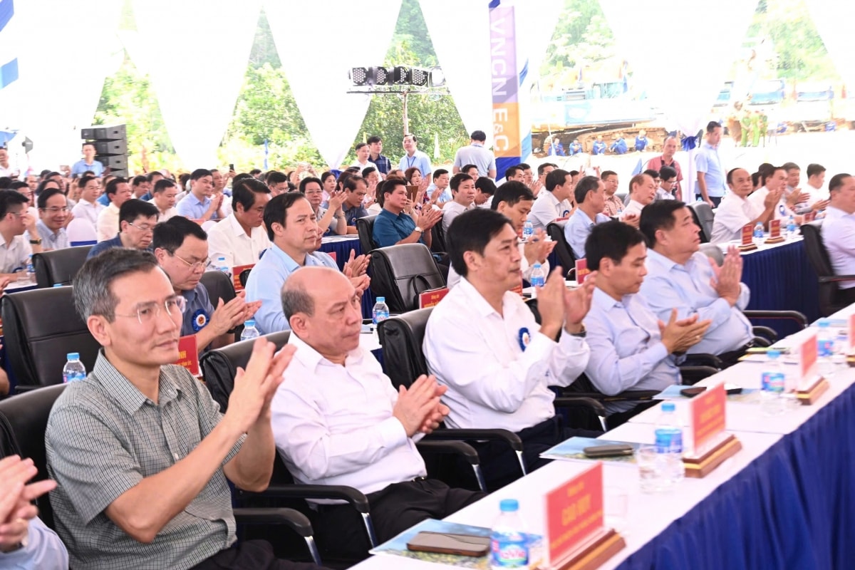 thu tuong du le khoi cong xay dung du an cao toc hoa binh - moc chau hinh anh 3