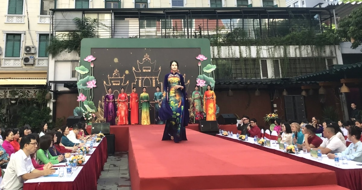 phat dong thang Ao dai ha noi nam 2024 hinh anh 1