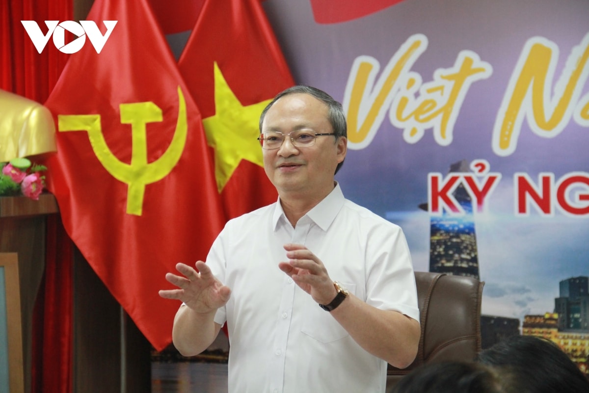 tong giam doc vov kiem tra cac don vi trien khai chuong trinh viet nam - ky nguyen vuon minh hinh anh 1