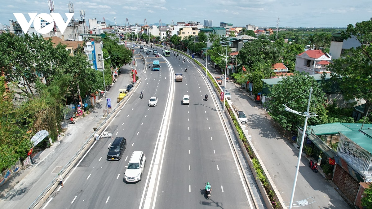 can canh tuyen duong ven song hong cong mem mai nhat o ha noi hinh anh 3