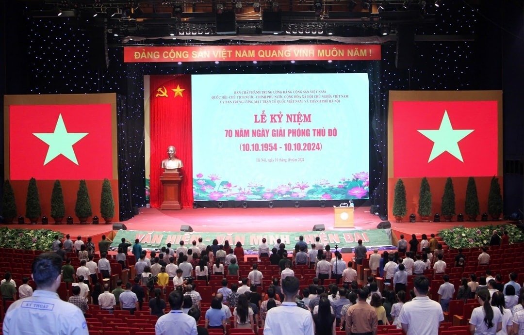 sáng nay diễn ra lễ kỷ niệm cấp quốc gia 70 năm ngày giải phóng thủ đô hình ảnh 1 sang nay dien ra le ky niem cap quoc gia 70 nam ngay giai phong thu do hinh anh 1