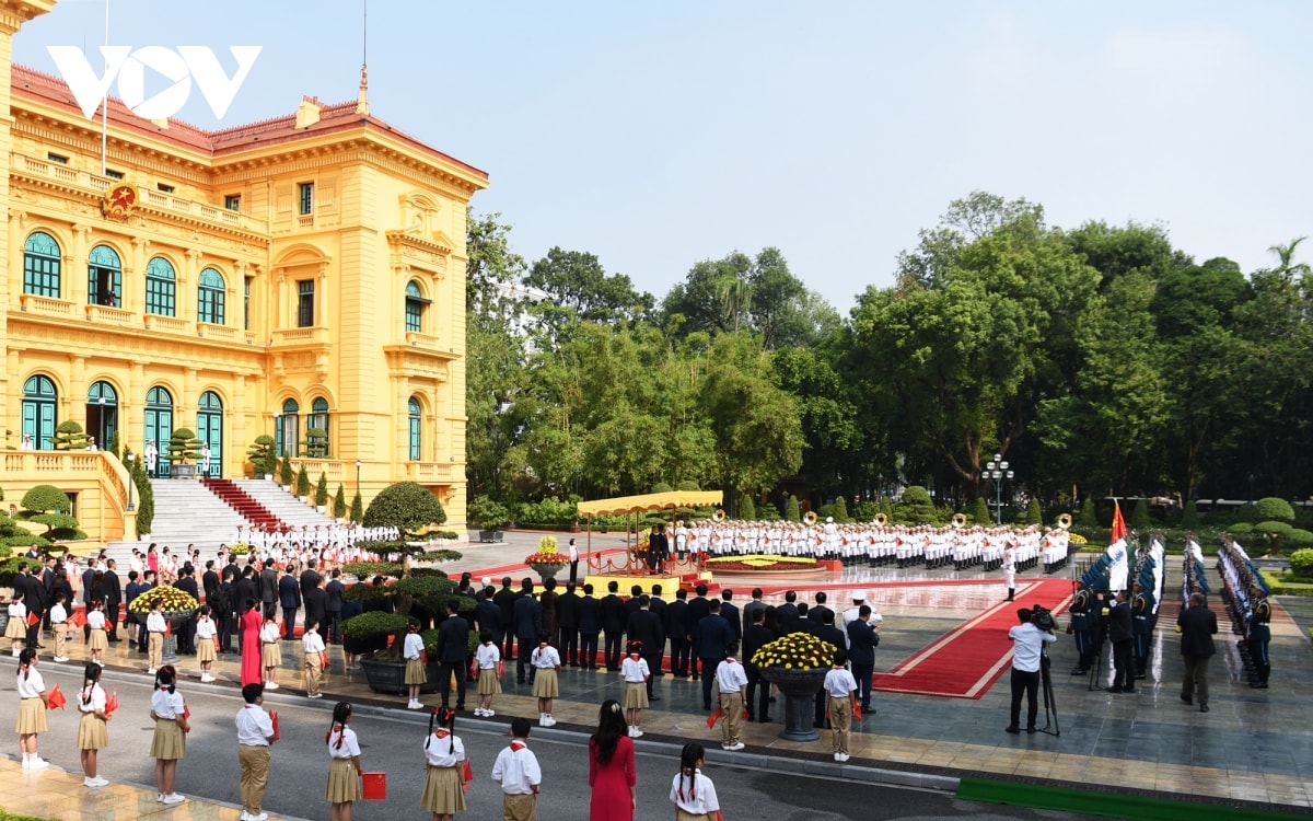 thu tuong pham minh chinh chu tri le don chinh thuc thu tuong trung quoc ly cuong hinh anh 1