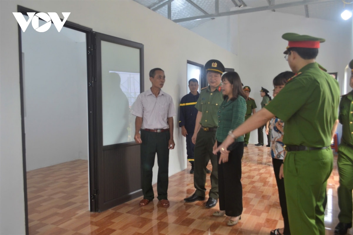 bàn giao 10 căn nhà cho người dân vùng lũ mường pồn, Điện biên hình ảnh 2 ban giao 10 can nha cho nguoi dan vung lu muong pon, Dien bien hinh anh 2