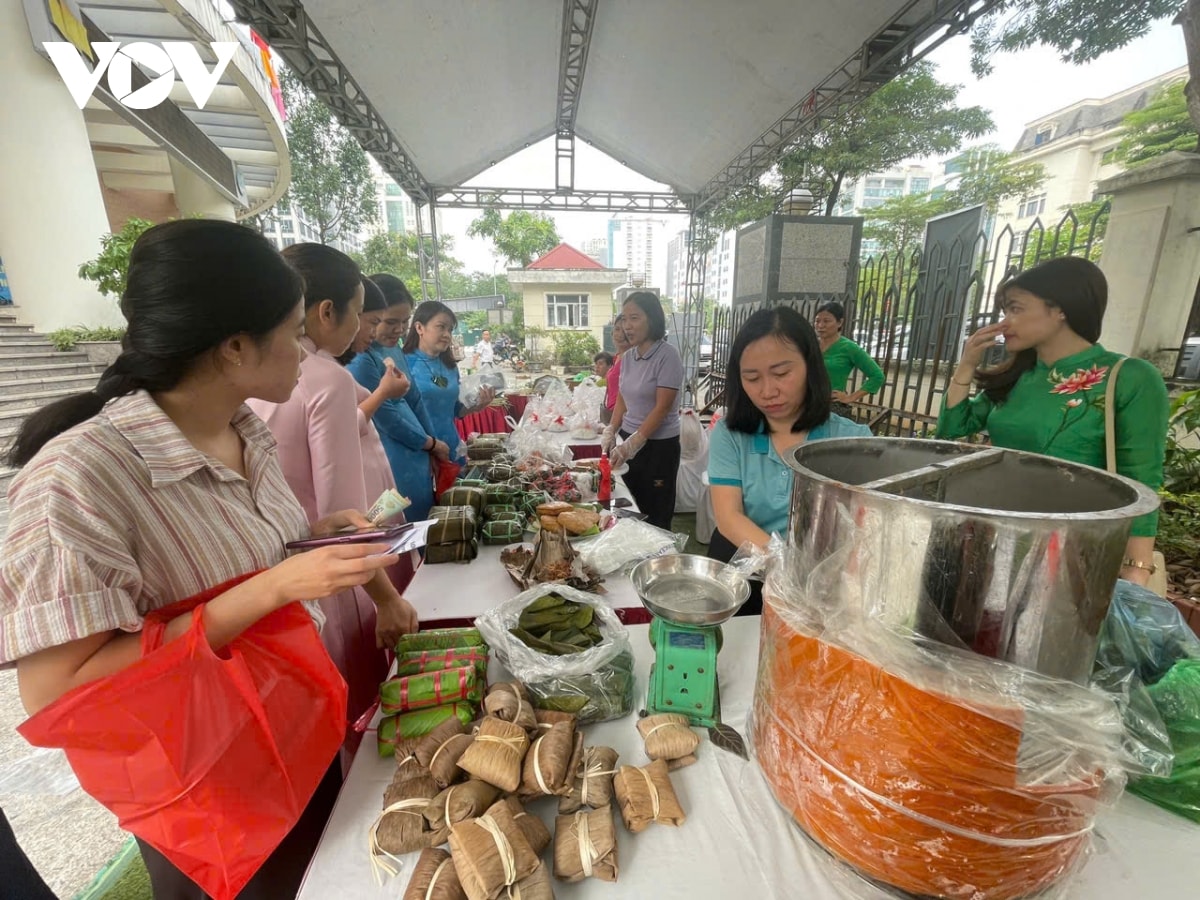 lan toa guong sang phu nu thu do tieu bieu 2024 hinh anh 3