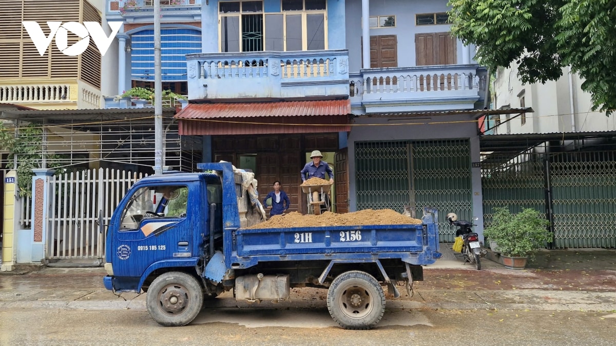 bạt mái taluy, xử lý sạt lở ở yên bái còn nhiều gian nan hình ảnh 9 bat mai taluy, xu ly sat lo o yen bai con nhieu gian nan hinh anh 9