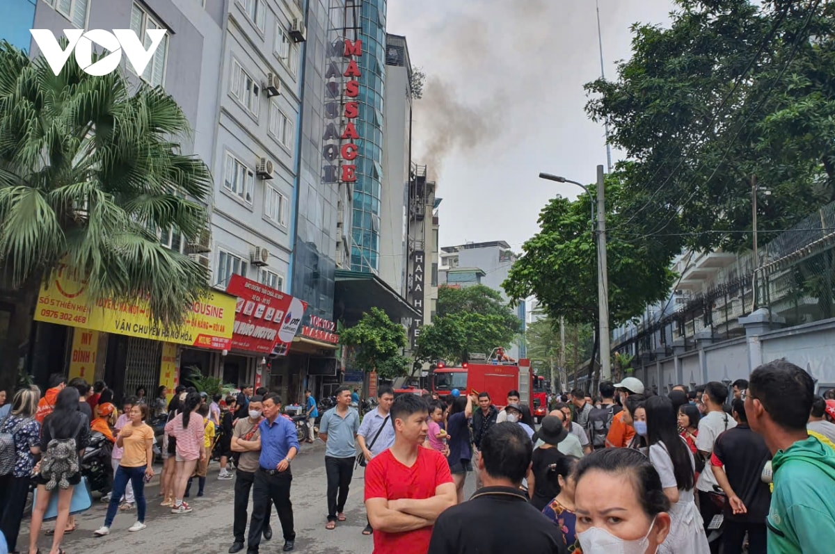 chay ngun ngut tai mot nha nghi tren pho thien hien, ha noi hinh anh 2