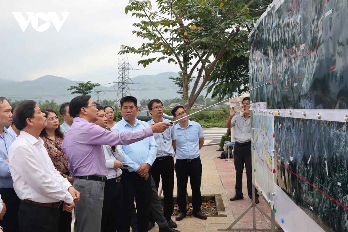 khao sat thuc te de bao cao quoc hoi du an duong sat toc do cao bac - nam hinh anh 2