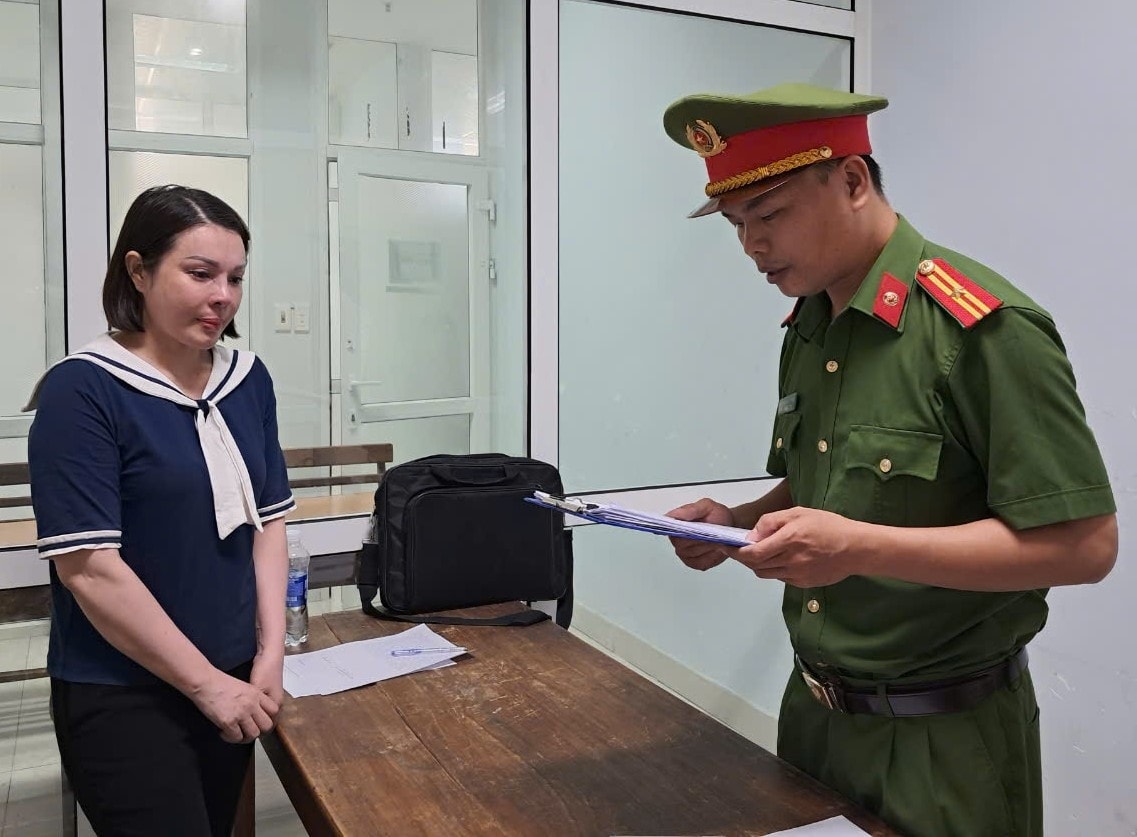 tìm bị hại trong vụ nữ quái lừa đồng hương chiếm đoạt hàng tỉ đồng hình ảnh 1 tim bi hai trong vu nu quai lua dong huong chiem doat hang ti dong hinh anh 1