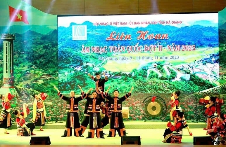 Liên hoan Âm nhạc toàn quốc là ngày hội của các nhạc sĩ, nghệ sĩ và những người yêu nhạc.