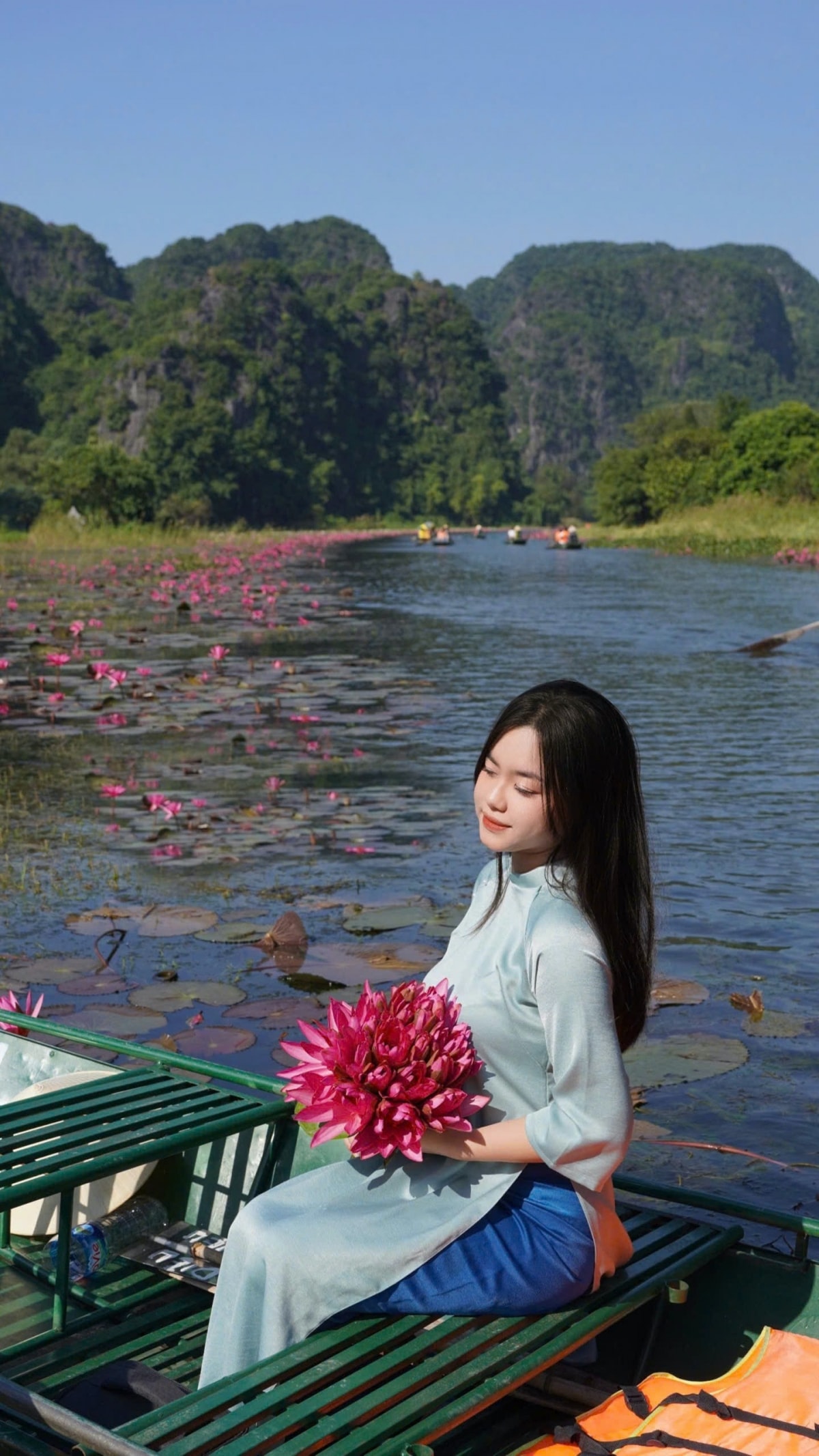 tam coc dep tinh khoi mua hoa sung no ro hinh anh 9