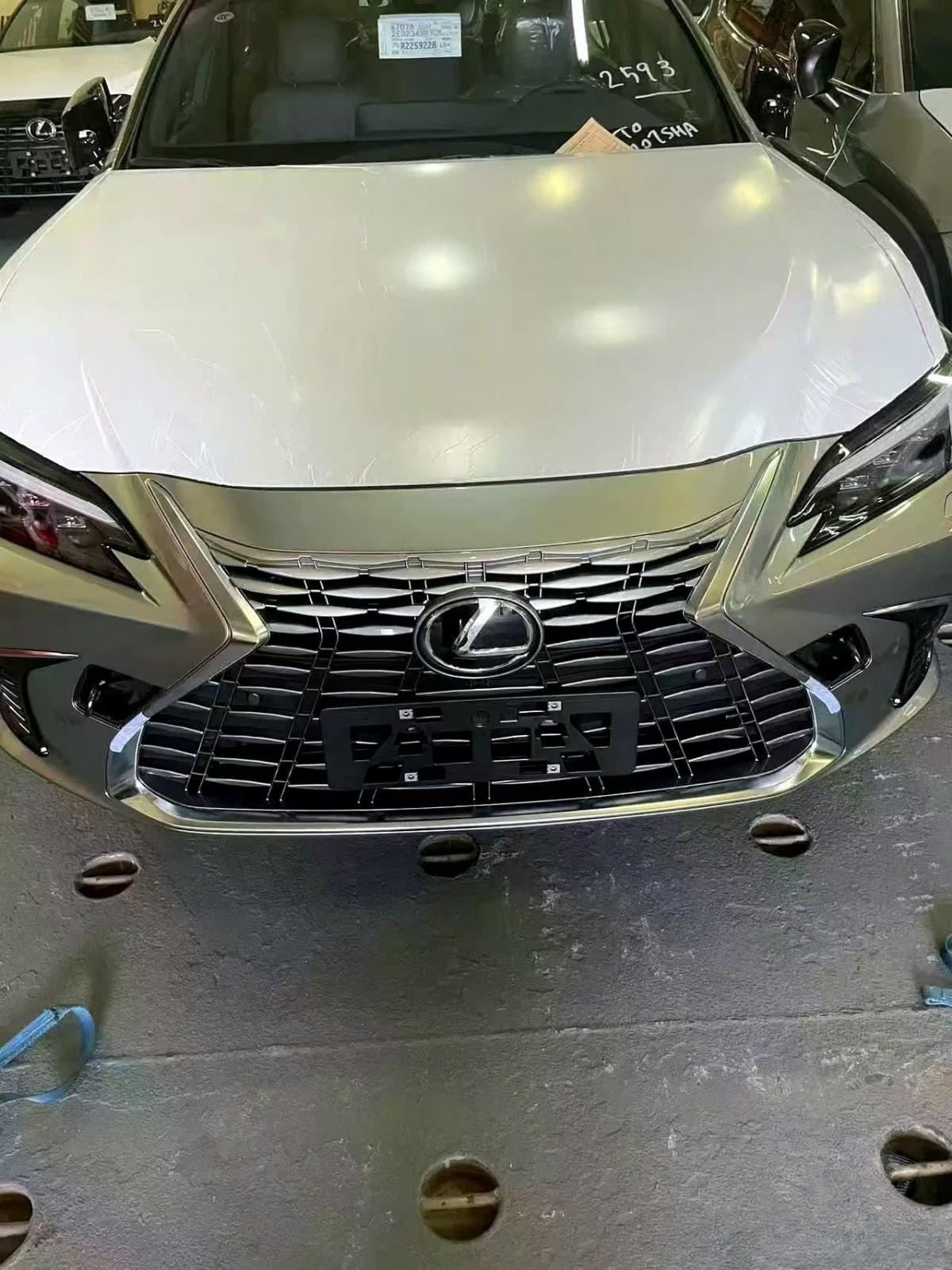 Những hình ảnh rò rỉ của Lexus ES 2026 