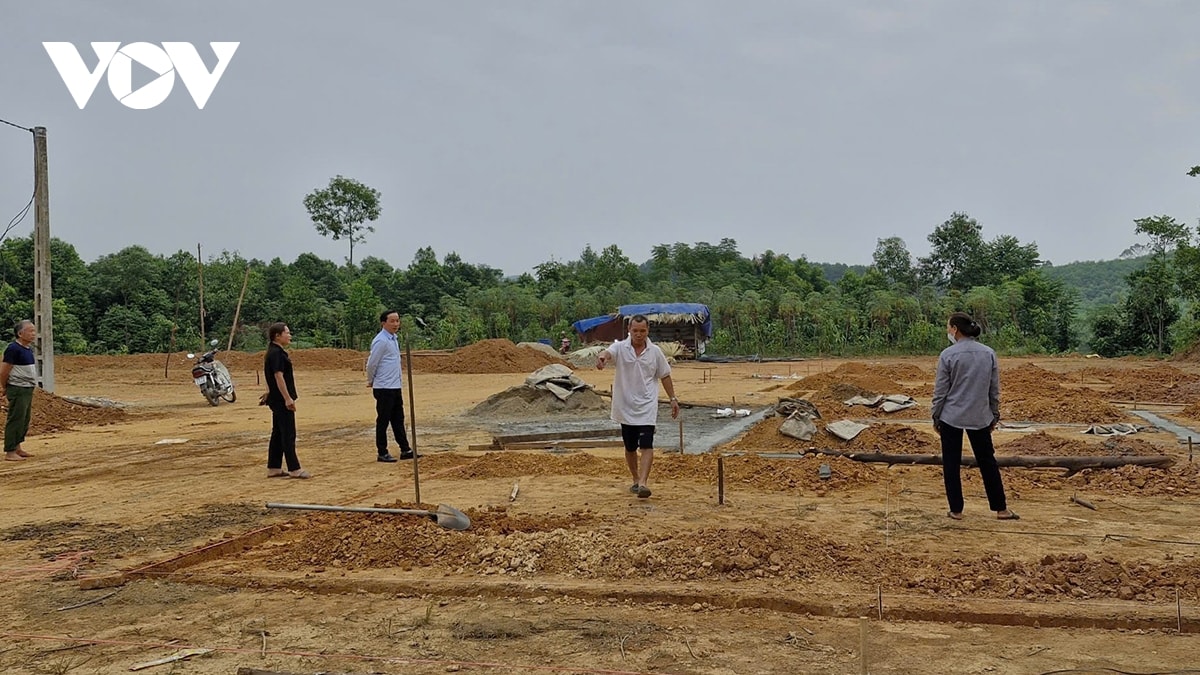 ban lang hoi sinh sau lu du hinh anh 1