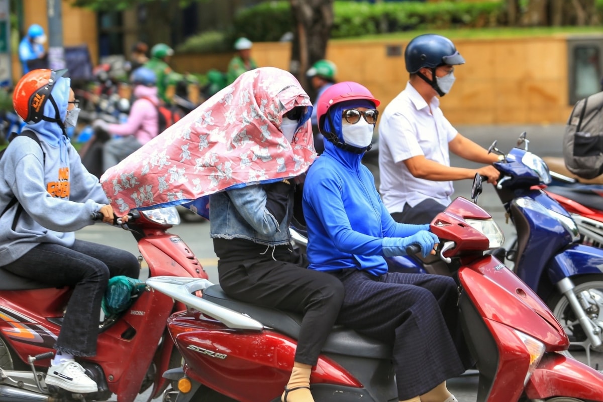 thoi tiet ngay 20 11 ha noi tiep tuc nang, dem khong mua hinh anh 1