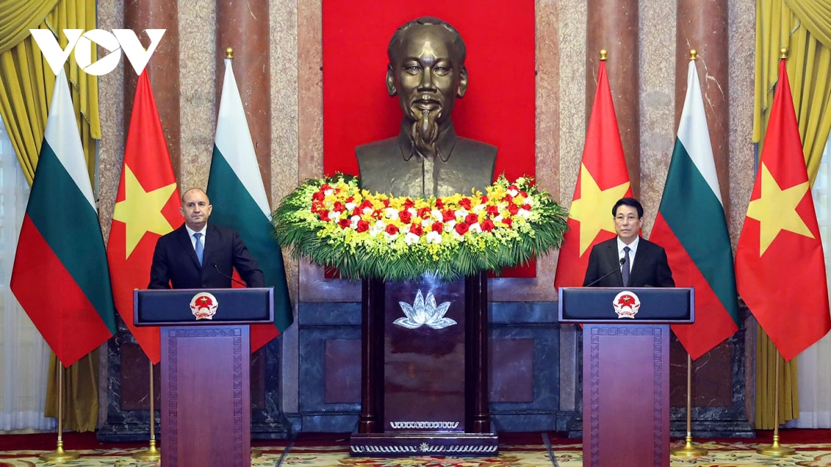 chủ tịch nước lương cường và tổng thống tổng thống bulgaria gặp gỡ báo chí hình ảnh 1 chu tich nuoc luong cuong va tong thong tong thong bulgaria gap go bao chi hinh anh 1