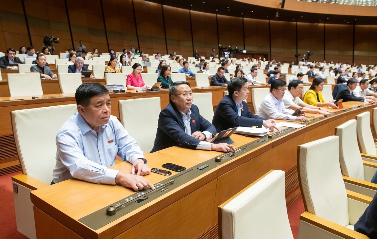 quoc hoi dong y khoi dong lai du an bt doi dat lay ha tang hinh anh 2