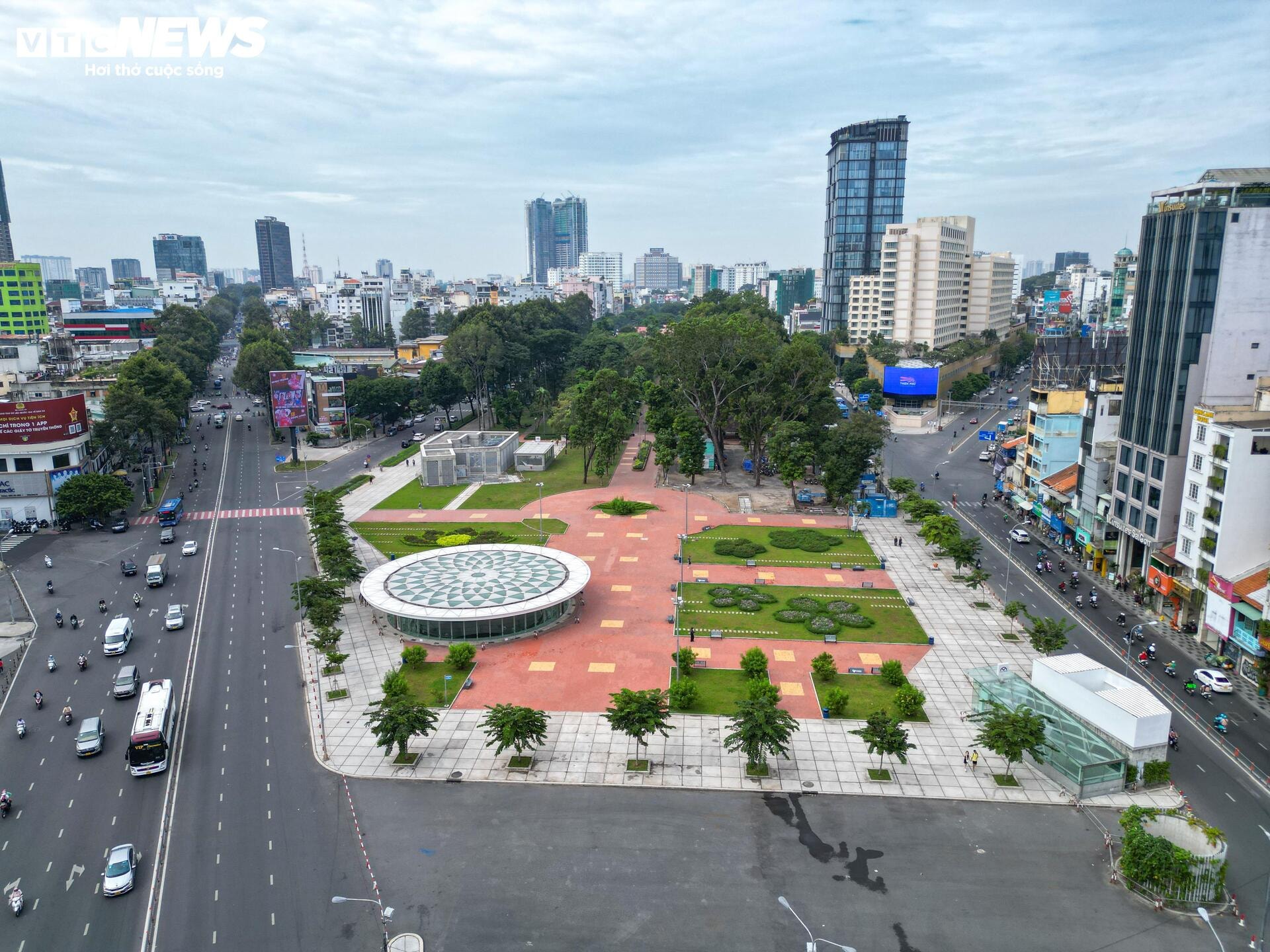 Cận cảnh ga ngầm lớn nhất Metro 1 TP.HCM trước ngày vận hành thương mại - 15