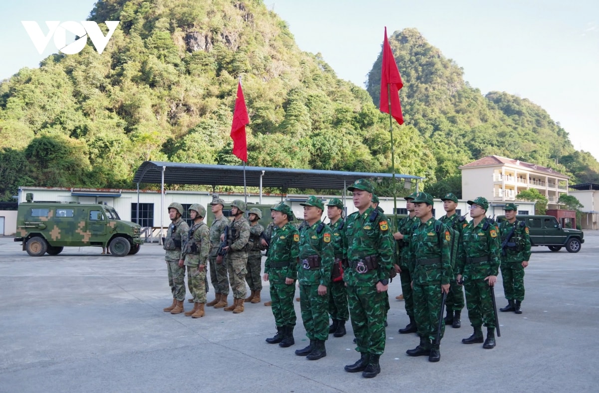 tuần tra song phương biên giới đất liền việt nam trung quốc hình ảnh 1 tuan tra song phuong bien gioi dat lien viet nam trung quoc hinh anh 1