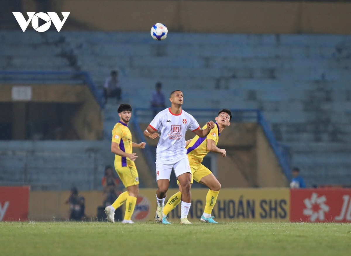 chot ngay v-league tro lai, mat do thi dau day nhu ngoai hang anh hinh anh 1