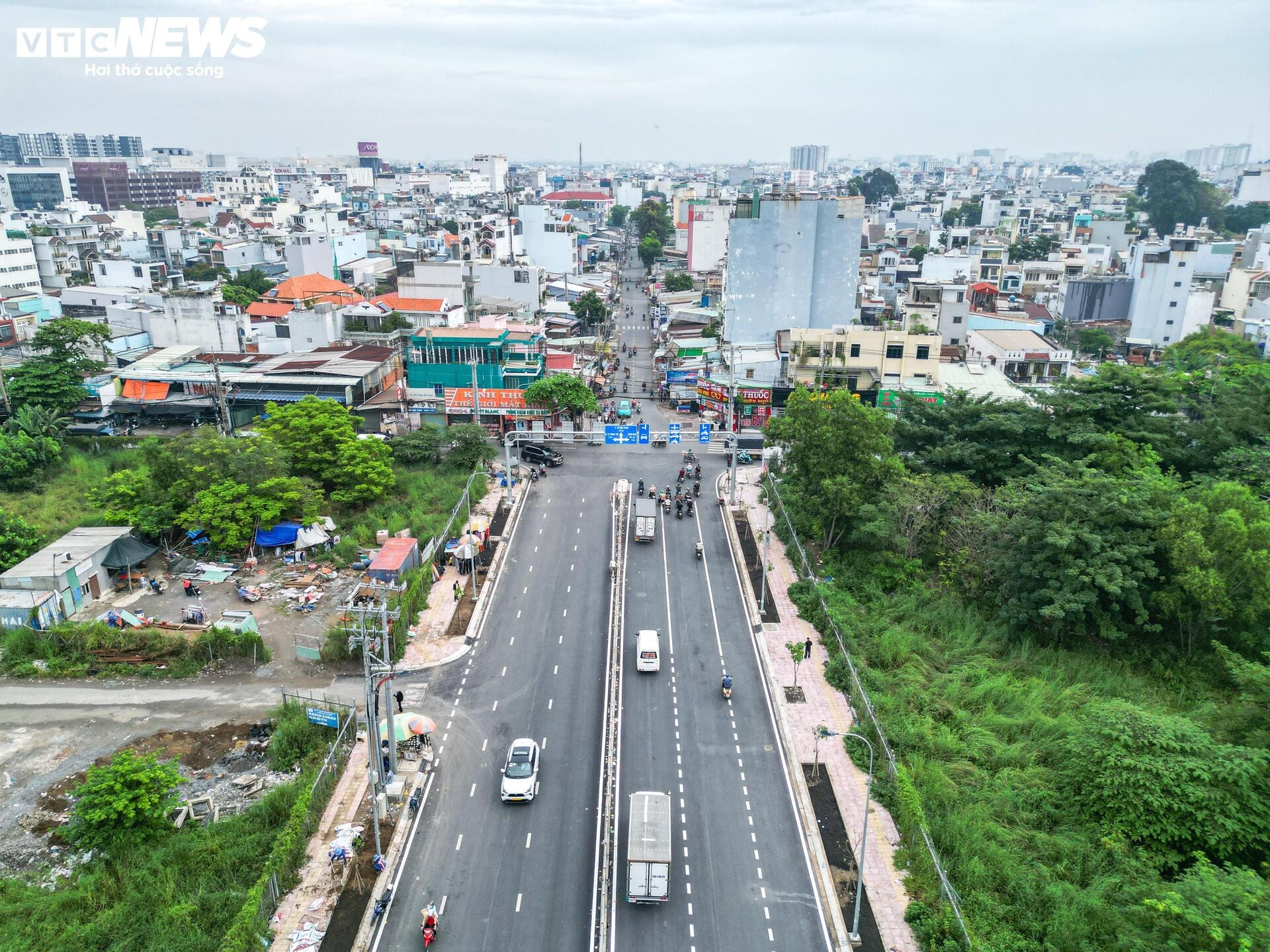 Diện mạo mới đường kết nối sân bay Tân Sơn Nhất trước ngày thông xe - 2