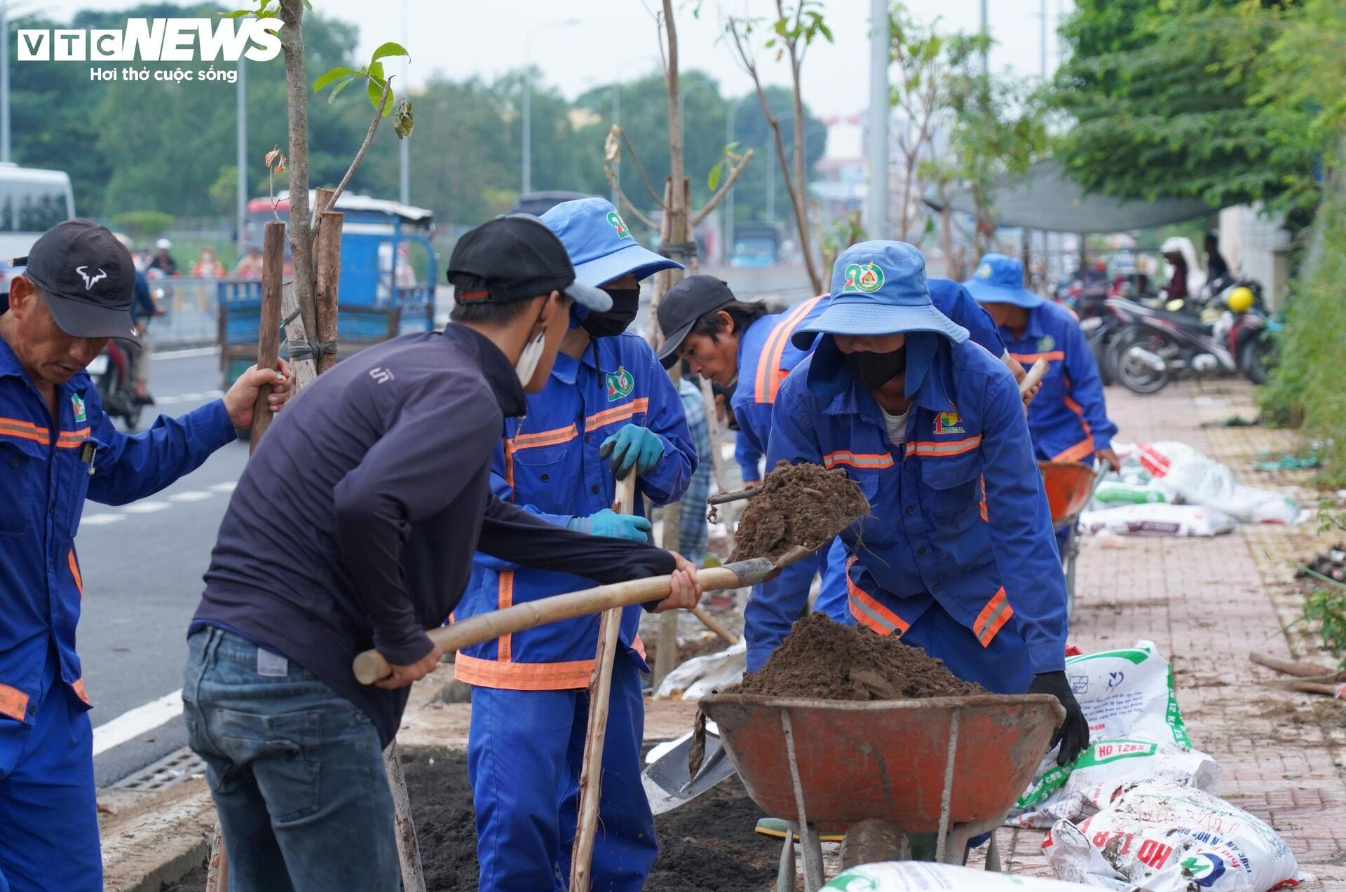 Diện mạo mới đường kết nối sân bay Tân Sơn Nhất trước ngày thông xe - 7