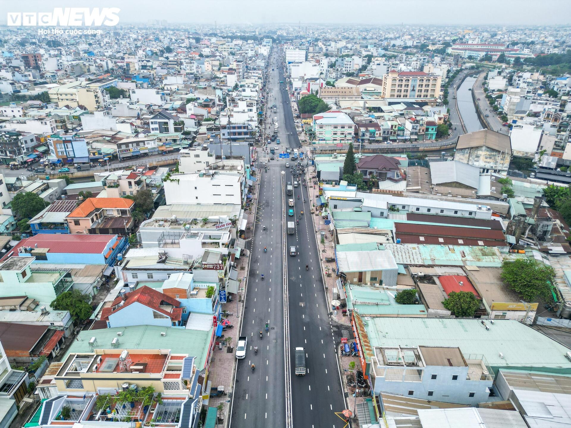 Diện mạo mới đường kết nối sân bay Tân Sơn Nhất trước ngày thông xe - 1