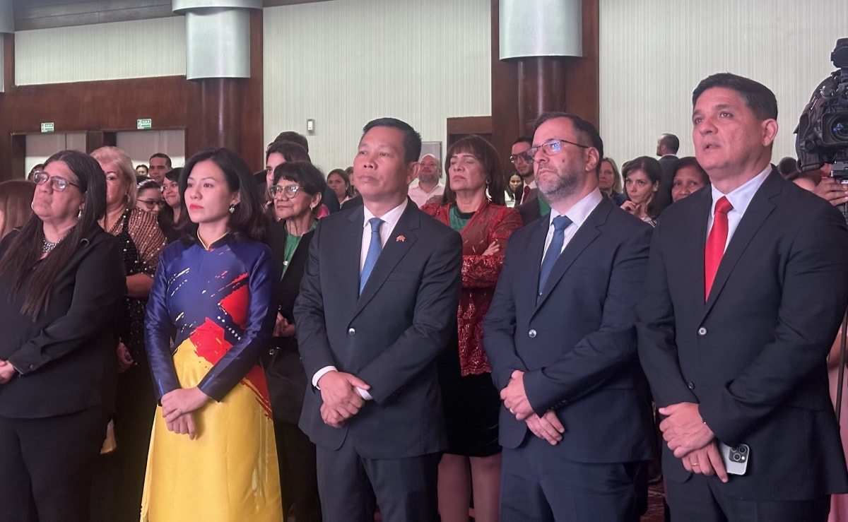 kỷ niệm 35 năm thiết lập quan hệ ngoại giao việt nam - venezuela hình ảnh 1 ky niem 35 nam thiet lap quan he ngoai giao viet nam - venezuela hinh anh 1