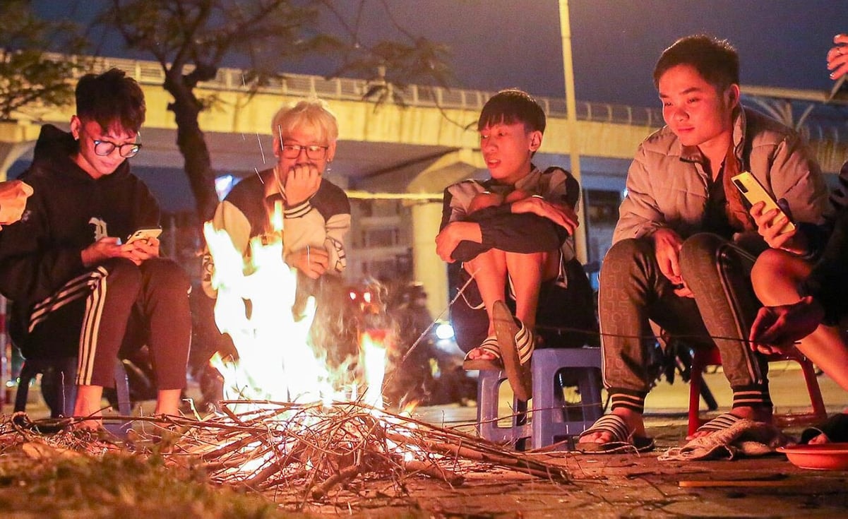 Từ đêm 13/12, Hà Nội đón đợt rét đậm đầu tiên, nhiệt độ thấp nhất 10 độ C.