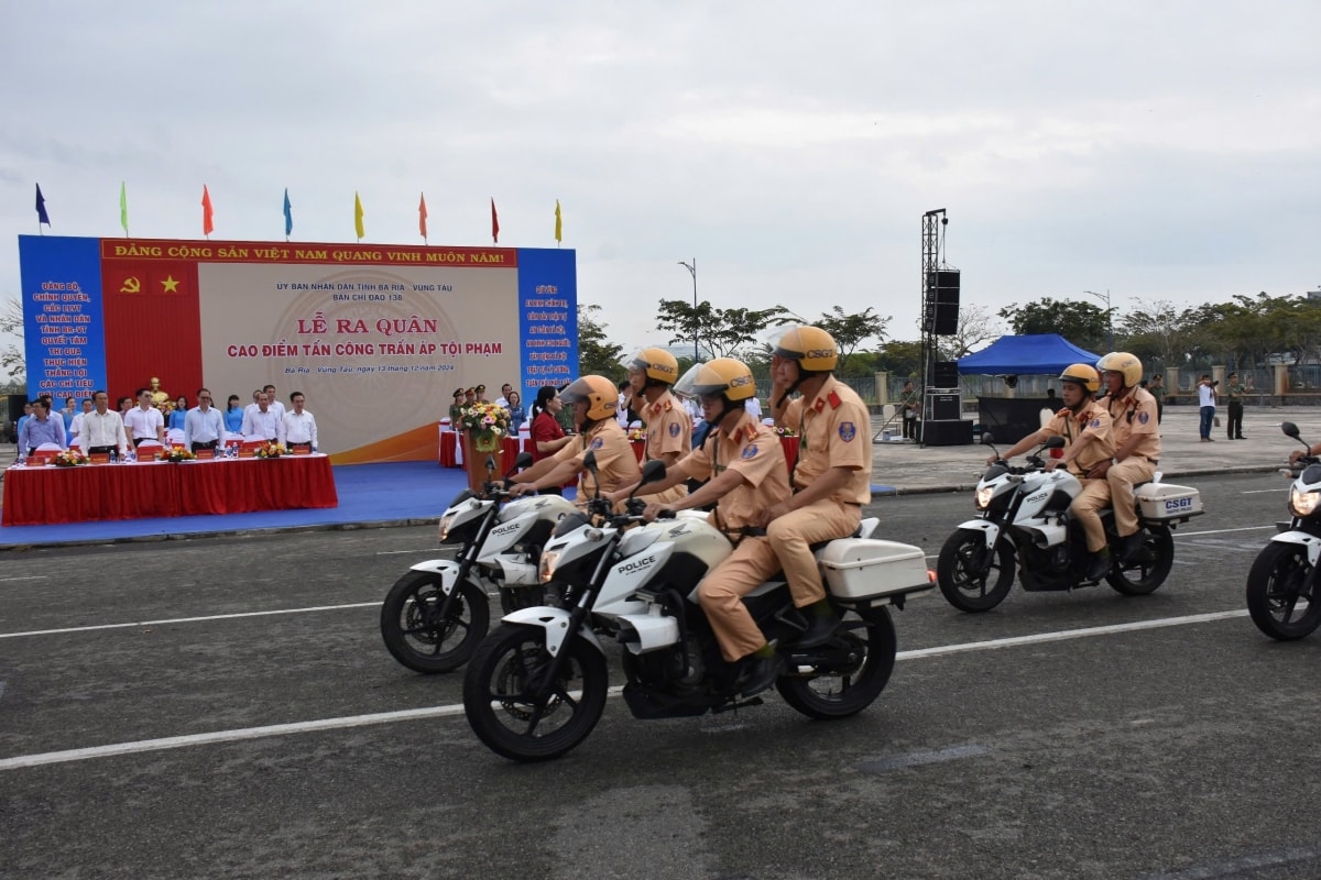 nhiều địa phương ra quân cao điểm tấn công, trấn áp tội phạm tết Ất tỵ hình ảnh 5 nhieu dia phuong ra quan cao diem tan cong, tran ap toi pham tet At ty hinh anh 5