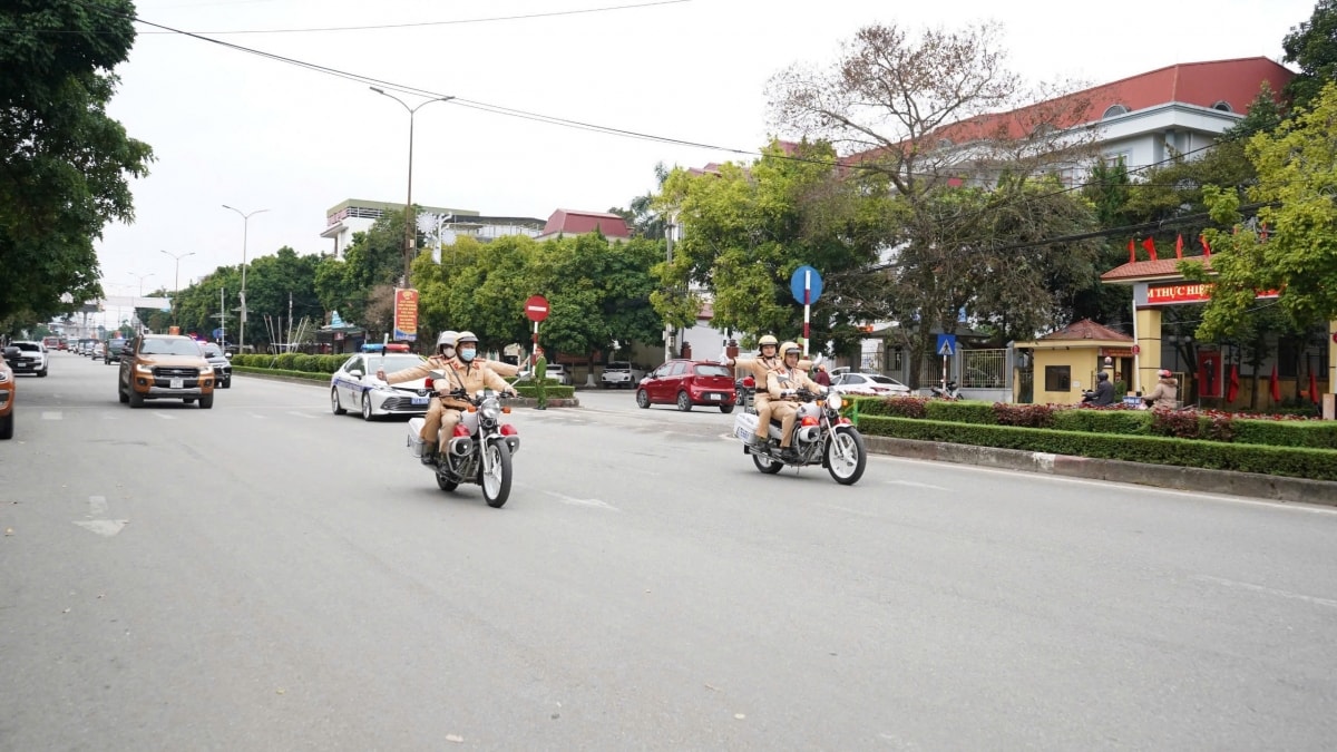 nhiều địa phương ra quân cao điểm tấn công, trấn áp tội phạm tết Ất tỵ hình ảnh 2 nhieu dia phuong ra quan cao diem tan cong, tran ap toi pham tet At ty hinh anh 2