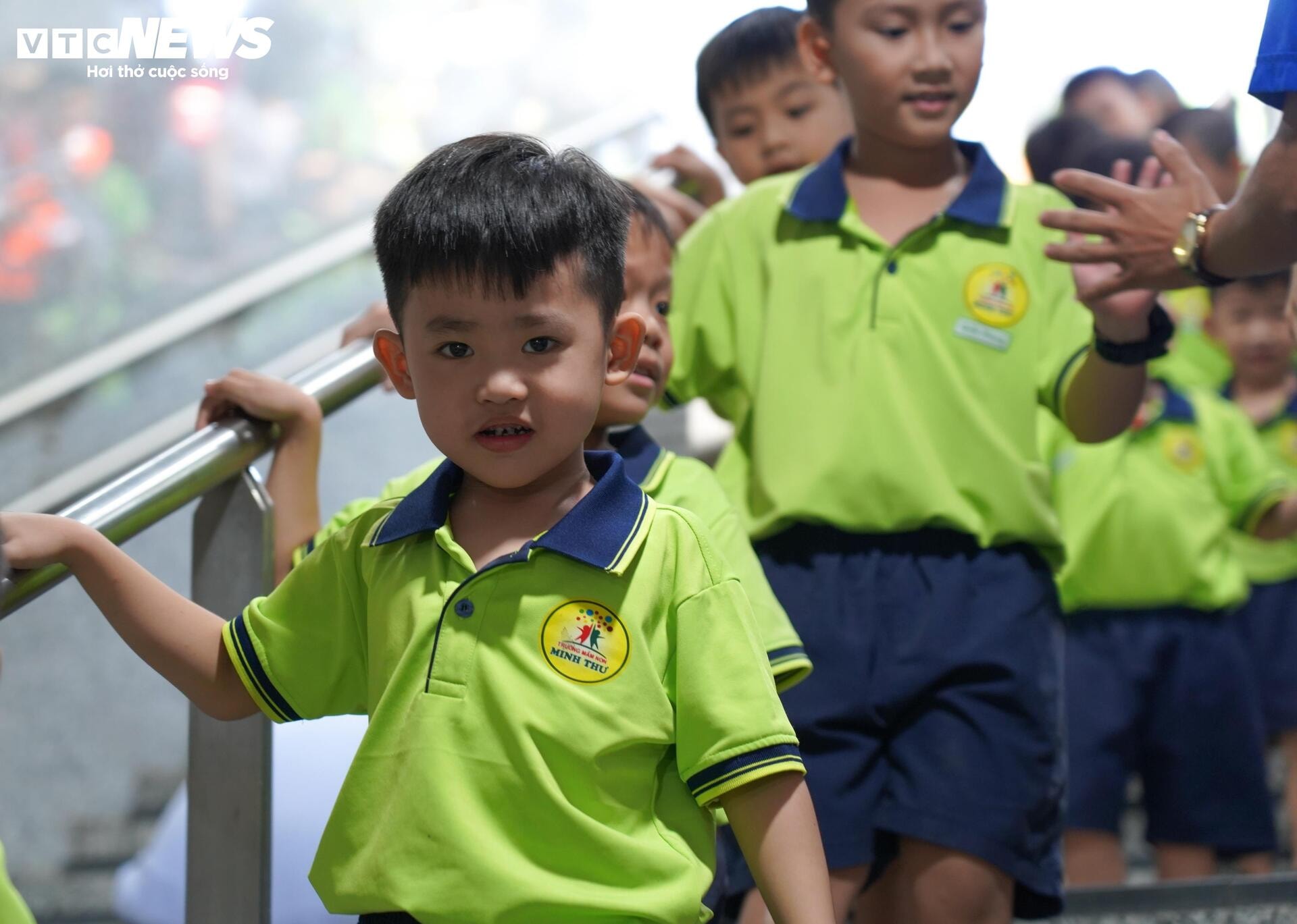 Metro số 1 đón khách nhí trải nghiệm trong ngày cuối chạy thử - 4