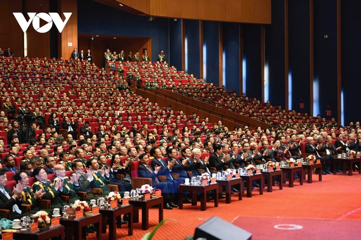 giu vung su lanh dao tuyet doi, truc tiep ve moi mat cua Dang doi voi quan doi hinh anh 5