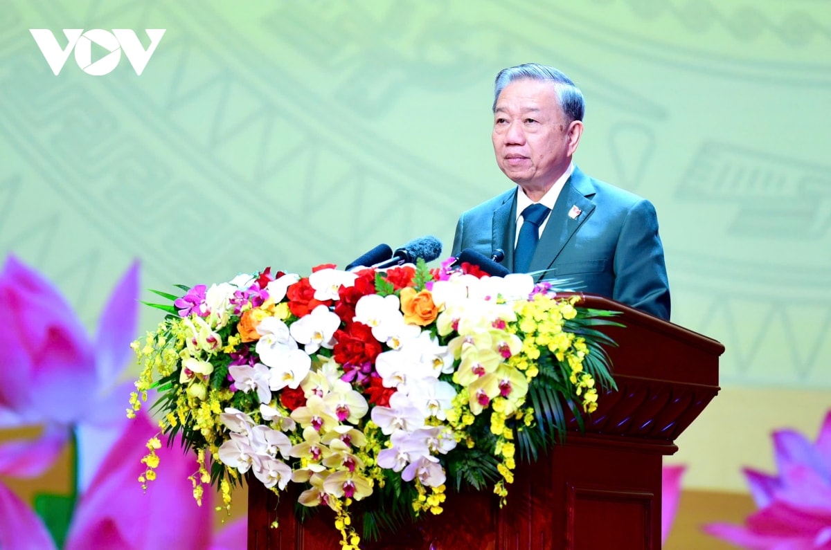 giu vung su lanh dao tuyet doi, truc tiep ve moi mat cua Dang doi voi quan doi hinh anh 3