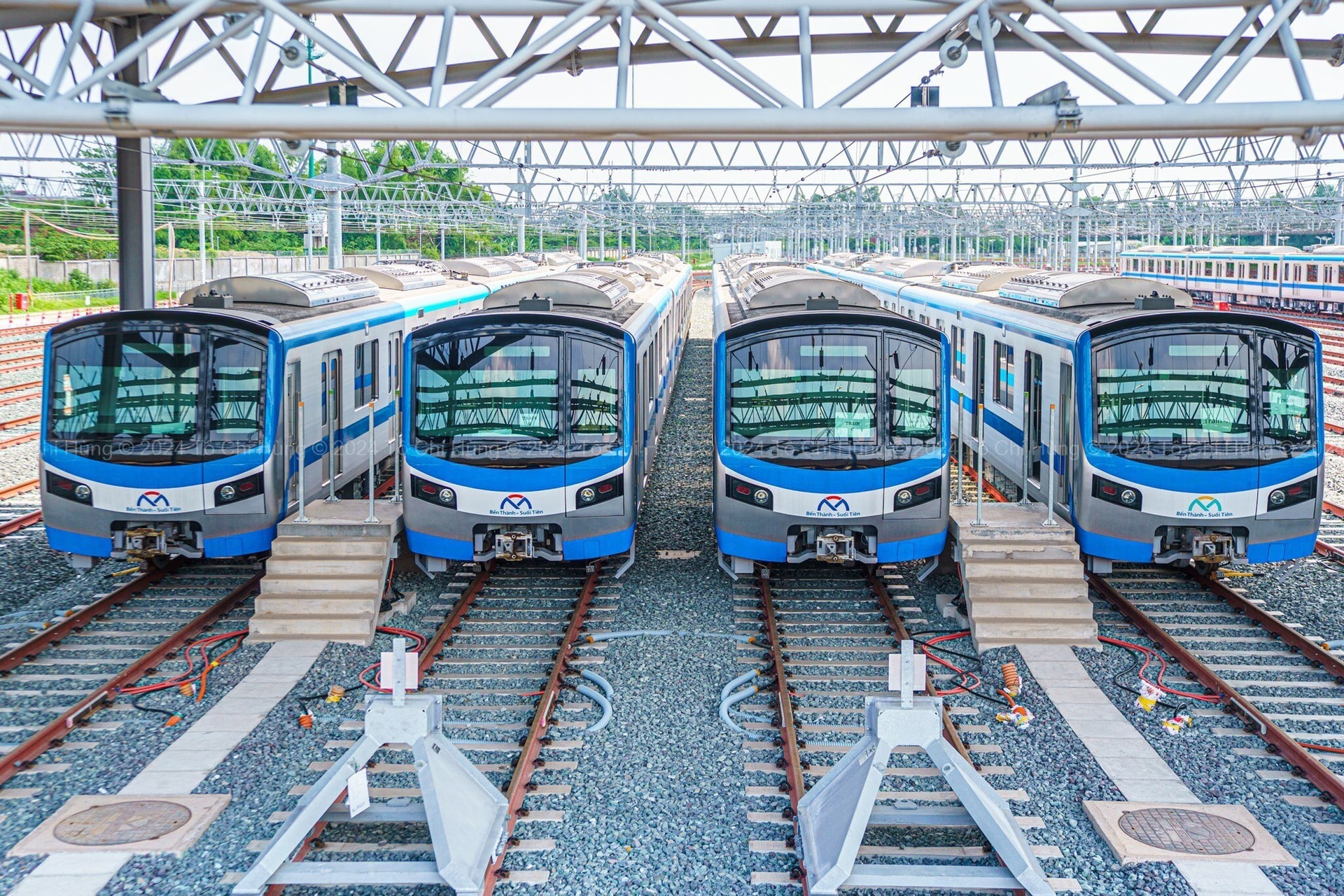 Metro số 1 hoạt động từ 5h sáng mỗi ngày đến 22h đêm trong 6 tháng đầu tiên. (Ảnh: C. Hùng)