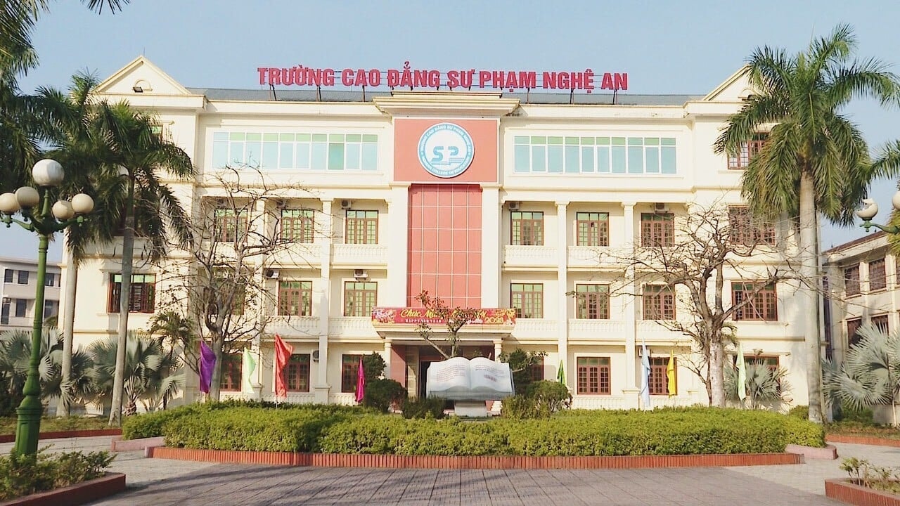 Trường Cao đẳng Sư phạm Nghệ An.