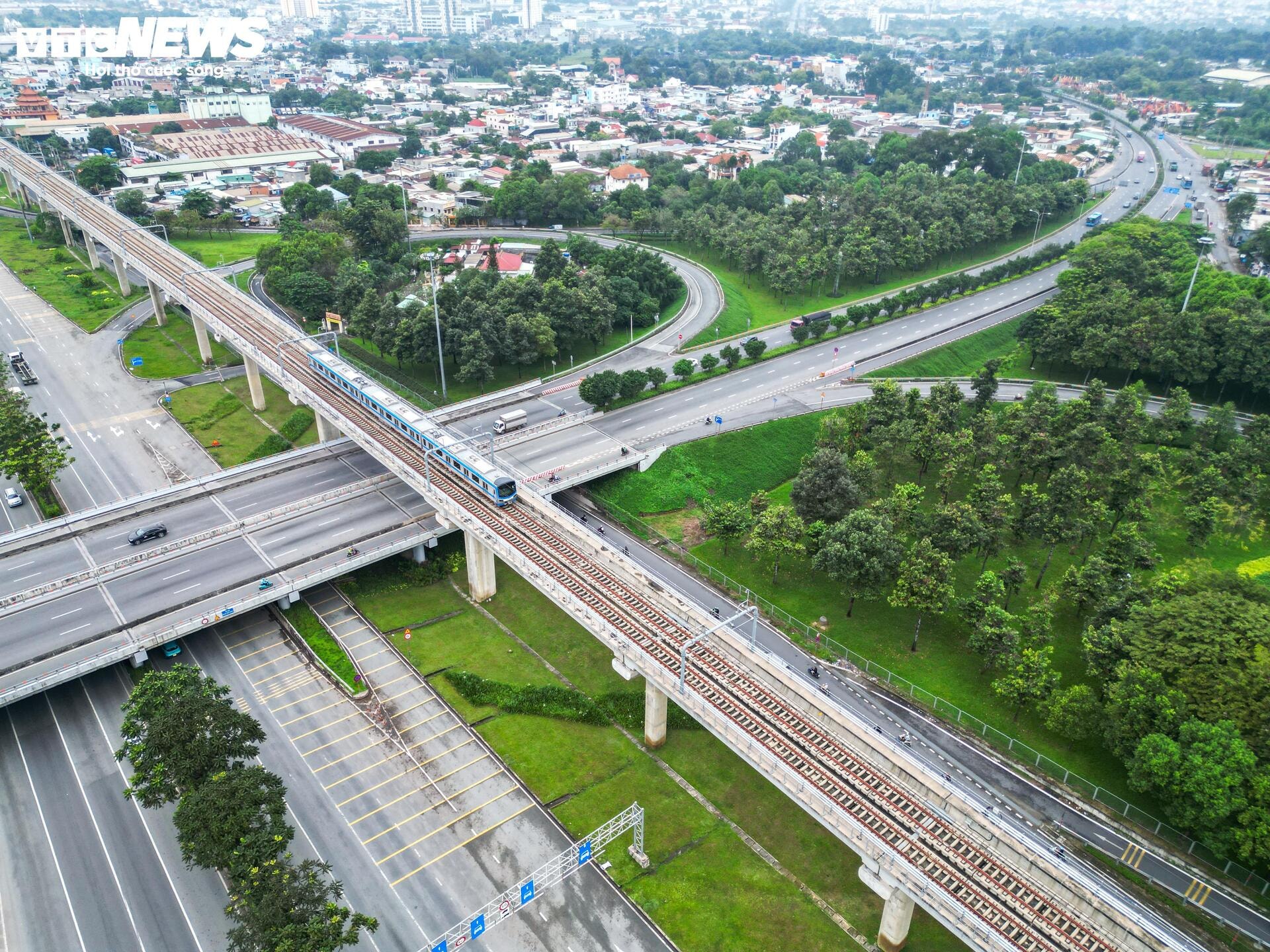 Cận cảnh 1km hầm chui xây 8 năm không xong ở cửa ngõ TP.HCM - 13