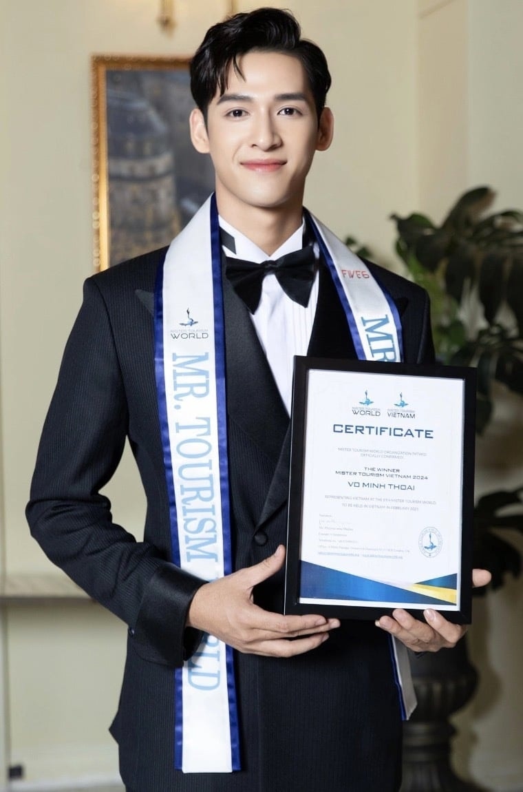 Người mẫu Võ Minh Thoại đại diện Việt Nam tham dự Mister Tourism World 2025.