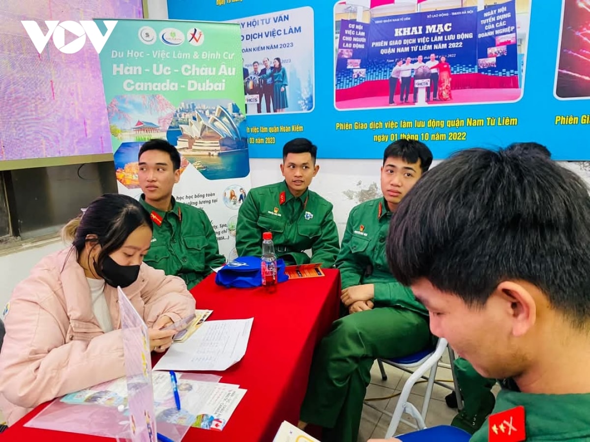 hon 2.500 chi tieu viec lam, hoc nghe danh cho bo doi xuat ngu hinh anh 1