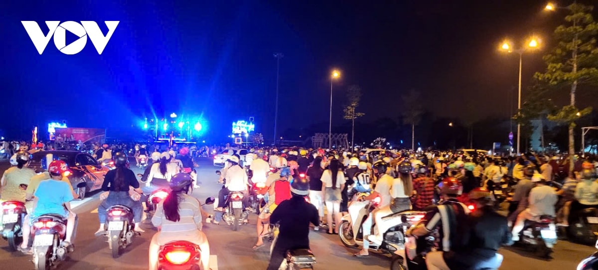 người dân Đồng bằng sông cửu long tưng bừng đón năm mới 2025 hình ảnh 7 nguoi dan Dong bang song cuu long tung bung don nam moi 2025 hinh anh 7